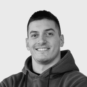 Photo of a very cool front-end developer. Of course it's me. :)